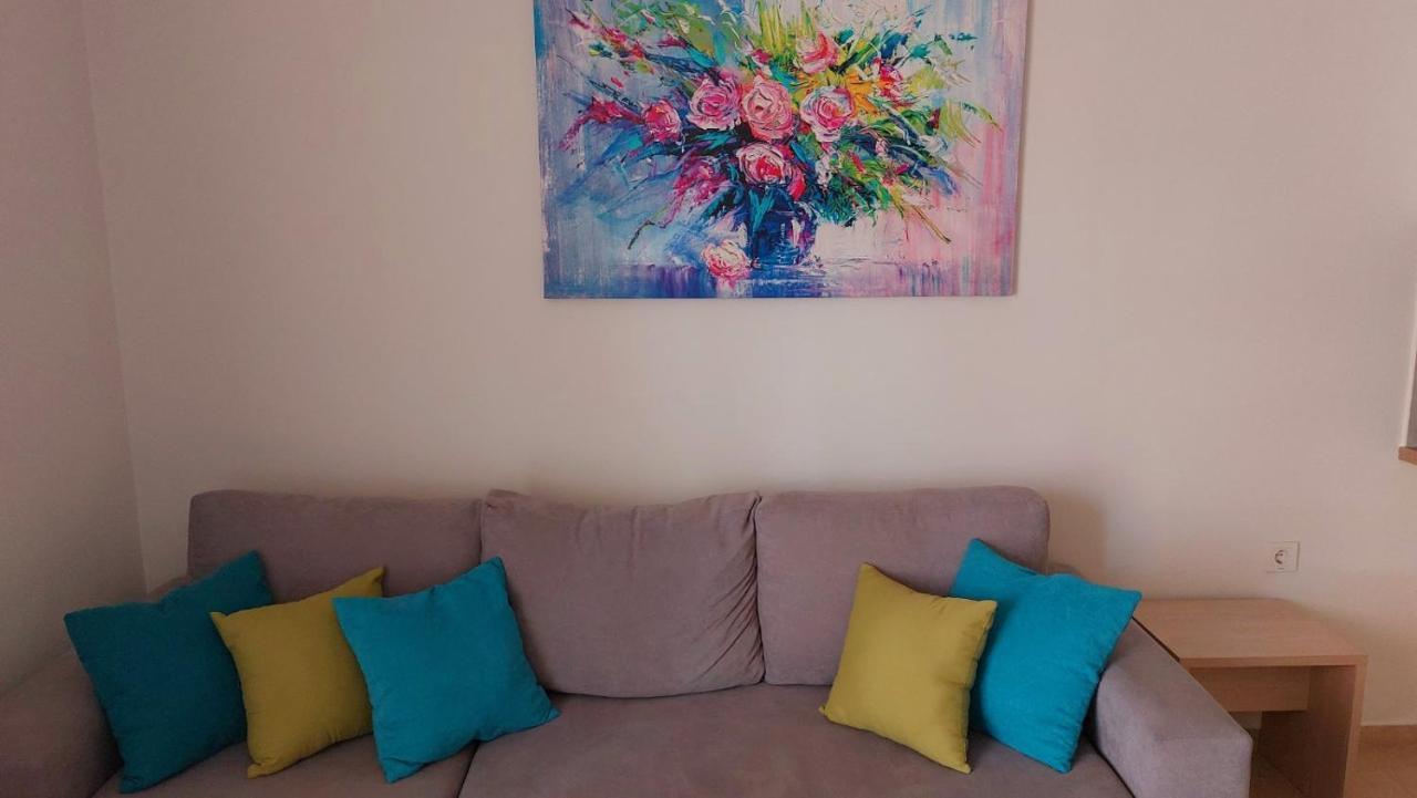Central Apartment Near The Beach With Huge Private Terrace Loutraki  Luaran gambar
